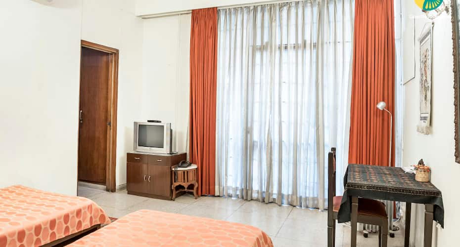 BnB room for 3 in Hauz Khas, New Delhi 5